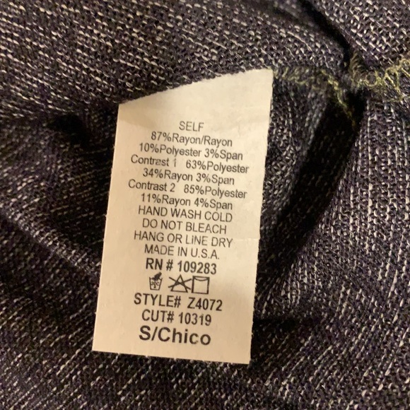 Flowy Silhouette Bell Sleeve Top Small - Picture 14 of 14